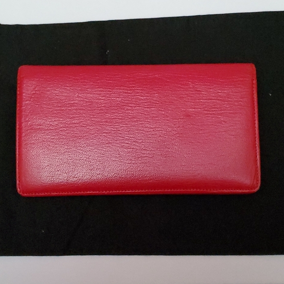 Chanel Long Bifold wallet? FIRM PRICE - Picture 2 of 16